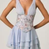 Vestido corto corsé con volantes y adornos Sakura en azul floral Vestido corto corsé con volantes y adornos Sakura en azul floral