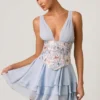 Vestido corto corsé con volantes y adornos Sakura en azul floral Vestido corto corsé con volantes y adornos Sakura en azul floral