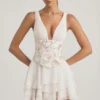 Vestido corto corsé con volantes y adornos Sakura en marfil