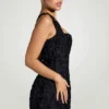 Vestido corto corsé de cuello cuadrado con apliques florales Posy en negro Vestido corto corsé de cuello cuadrado con apliques florales Posy en negro