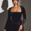 Vestido corto corsé de manga larga de terciopelo Tera en negro azabache Vestido corto corsé de manga larga de terciopelo Tera en negro azabache