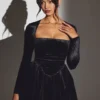 Vestido corto corsé de manga larga de terciopelo Tera en negro azabache Vestido corto corsé de manga larga de terciopelo Tera en negro azabache