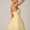 Vestido corto corsé de tul Dottie en amarillo Vestido corto corsé de tul Dottie en amarillo