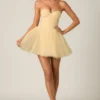 Vestido corto corsé de tul Dottie en amarillo Vestido corto corsé de tul Dottie en amarillo