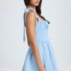 Vestido corto corsé drapeado Bellamy en azul polvo Vestido corto corsé drapeado Bellamy en azul polvo