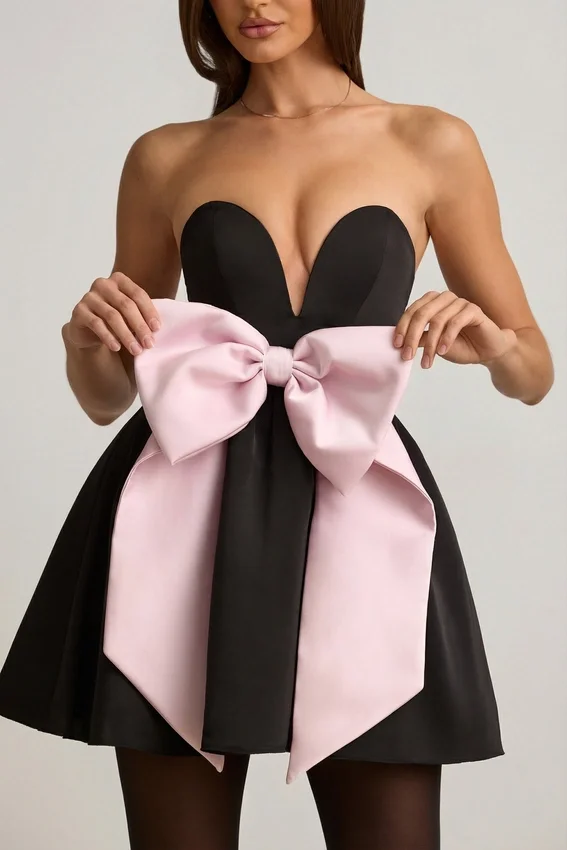 Vestido corto corsé Norina con lazo en negro Vestido corto corsé Norina con lazo en negro