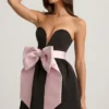 Vestido corto corsé Norina con lazo en negro Vestido corto corsé Norina con lazo en negro