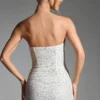 Vestido corto corsé sin tirantes con adornos Crystella en blanco