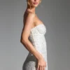 Vestido corto corsé sin tirantes con adornos Crystella en blanco