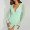 Vestido corto cruzado con adornos Chelsea, corte A, en color menta Vestido corto cruzado con adornos Chelsea, corte A, en color menta