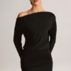 Vestido corto cruzado con hombros al aire Mira Modal en negro Vestido corto cruzado con hombros al aire Mira Modal en negro