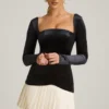 Vestido corto Darline con pliegues en capas y corte corsé en negro Vestido corto Darline con pliegues en capas y corte corsé en negro