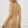 Vestido corto de corte A con adornos Kiyara en dorado Vestido corto de corte A con adornos Kiyara en dorado