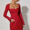 Vestido corto de corte A con cuello corazón y manga larga Corinne en rojo Vestido corto de corte A con cuello corazón y manga larga Corinne en rojo