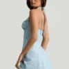 Vestido corto de corte A con cuello halter Nerine con estampado floral azul