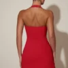 Vestido corto de corte A con cuello halter y detalle de corazón de Lenore en rojo Vestido corto de corte A con cuello halter y detalle de corazón de Lenore en rojo