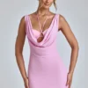 Vestido corto de corte A con cuello vuelto Mirabel en rosa bebé Vestido corto de corte A con cuello vuelto Mirabel en rosa bebé