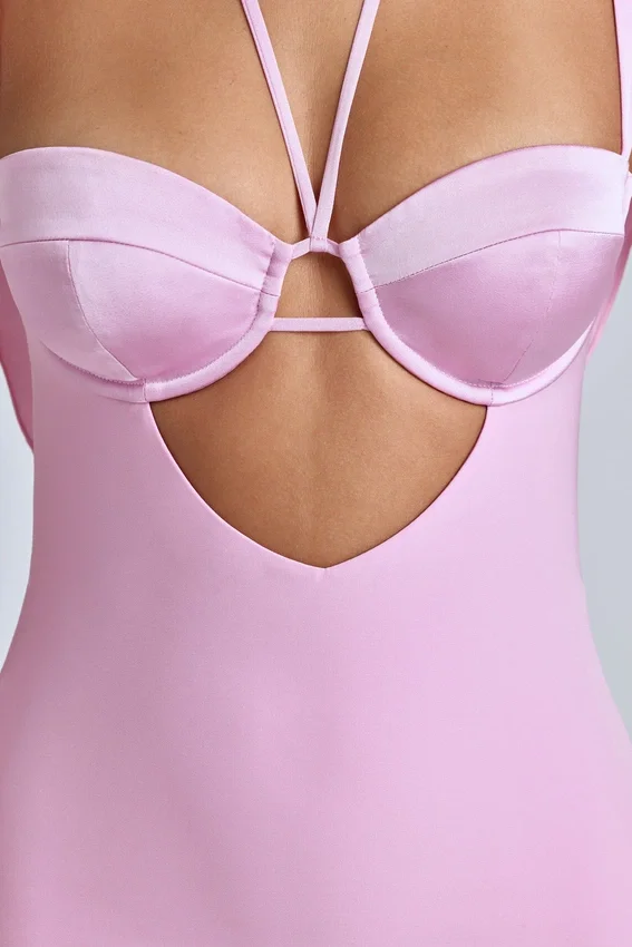 Vestido corto de corte A con cuello vuelto Mirabel en rosa bebé Vestido corto de corte A con cuello vuelto Mirabel en rosa bebé
