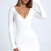 Vestido corto de corte A con espalda abierta Tansy en blanco