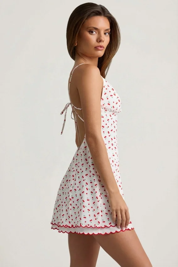 Vestido corto de corte A con espalda descubierta y volantes de Seliora con estampado de cerezas Vestido corto de corte A con espalda descubierta y volantes de Seliora con estampado de cerezas