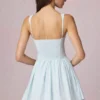 Vestido corto de corte A con lazo Marissa en rayas azul claro Vestido corto de corte A con lazo Marissa en rayas azul claro