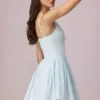 Vestido corto de corte A con lazo Marissa en rayas azul claro Vestido corto de corte A con lazo Marissa en rayas azul claro