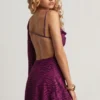Vestido corto de corte A con una manga de Angelie Devoré en color Berry Purple Vestido corto de corte A con una manga de Angelie Devoré en color Berry Purple