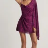 Vestido corto de corte A con una manga de Angelie Devoré en color Berry Purple Vestido corto de corte A con una manga de Angelie Devoré en color Berry Purple