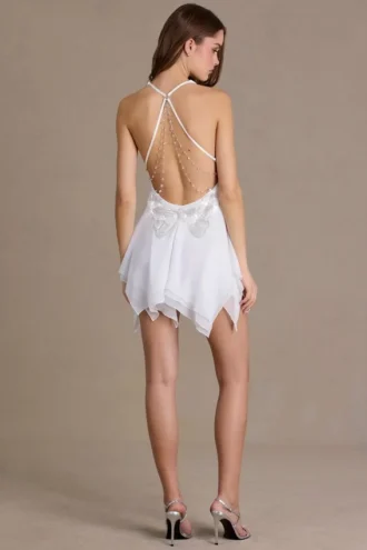 Vestido corto de gasa Mariette con escote pronunciado y espalda abierta en blanco