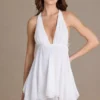 Vestido corto de gasa Mariette con escote pronunciado y espalda abierta en blanco Vestido corto de gasa Mariette con escote pronunciado y espalda abierta en blanco