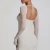 Vestido corto de manga larga con adornos St Germain en blanco Vestido corto de manga larga con adornos St Germain en blanco