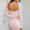 Vestido corto de manga larga con adornos St Germain en color rosa palo