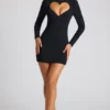 Vestido corto de manga larga con corte en forma de corazón Luciana en negro Vestido corto de manga larga con corte en forma de corazón Luciana en negro
