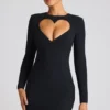 Vestido corto de manga larga con corte en forma de corazón Luciana en negro Vestido corto de manga larga con corte en forma de corazón Luciana en negro