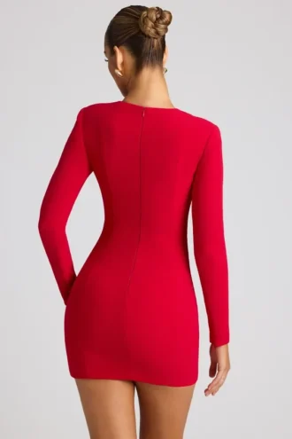 Vestido corto de manga larga con corte en forma de corazón Luciana en rojo fuego