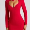 Vestido corto de manga larga con corte en forma de corazón Luciana en rojo fuego