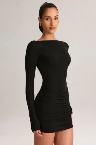 Vestido corto de manga larga con cuello barco y drapeado de modal Eska en negro