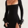 Vestido corto de manga larga con cuello cuadrado Baize en negro