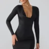 Vestido corto de manga larga con escote pronunciado de jersey elástico Oakley en negro