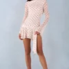 Vestido corto de manga larga con espalda abierta Cendria con estampado de lunares marfil Vestido corto de manga larga con espalda abierta Cendria con estampado de lunares marfil