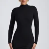 Vestido corto de manga larga con espalda abierta Yara Modal en negro Vestido corto de manga larga con espalda abierta Yara Modal en negro