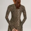 Vestido corto de manga larga Iskra de modal con estampado de leopardo