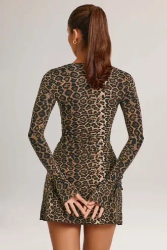 Vestido corto de manga larga Iskra de modal con estampado de leopardo