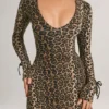 Vestido corto de manga larga Iskra de modal con estampado de leopardo