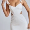 Vestido corto de satén con aberturas Rialta en marfil