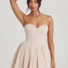 Vestido corto de tul con corsé Emeline en color marfil Vestido corto de tul con corsé Emeline en color marfil