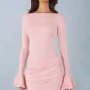 Vestido corto drapeado de manga larga con canalé de modal Helena en rosa palo Vestido corto drapeado de manga larga con canalé de modal Helena en rosa palo