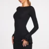 Vestido corto drapeado de manga larga en modal acanalado Helena en negro Vestido corto drapeado de manga larga en modal acanalado Helena en negro