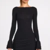 Vestido corto drapeado de manga larga en modal acanalado Helena en negro Vestido corto drapeado de manga larga en modal acanalado Helena en negro