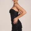 Vestido corto Edita con apliques decorativos y escote corazón en negro Vestido corto Edita con apliques decorativos y escote corazón en negro